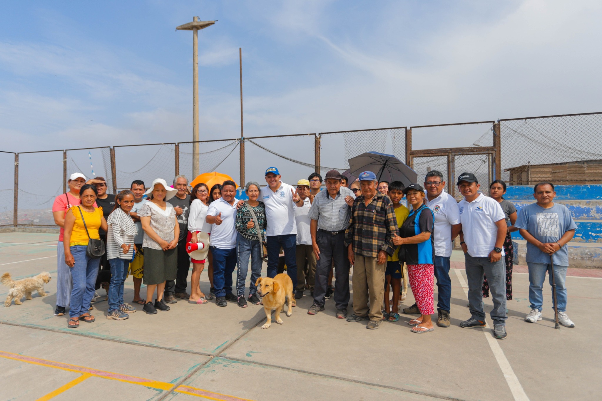 🚧✨ ¡Inician obras en AH Shalom! Pistas, veredas y remodelación de la losa deportiva para más progreso y empleo en Pachacútec. 🚀✅