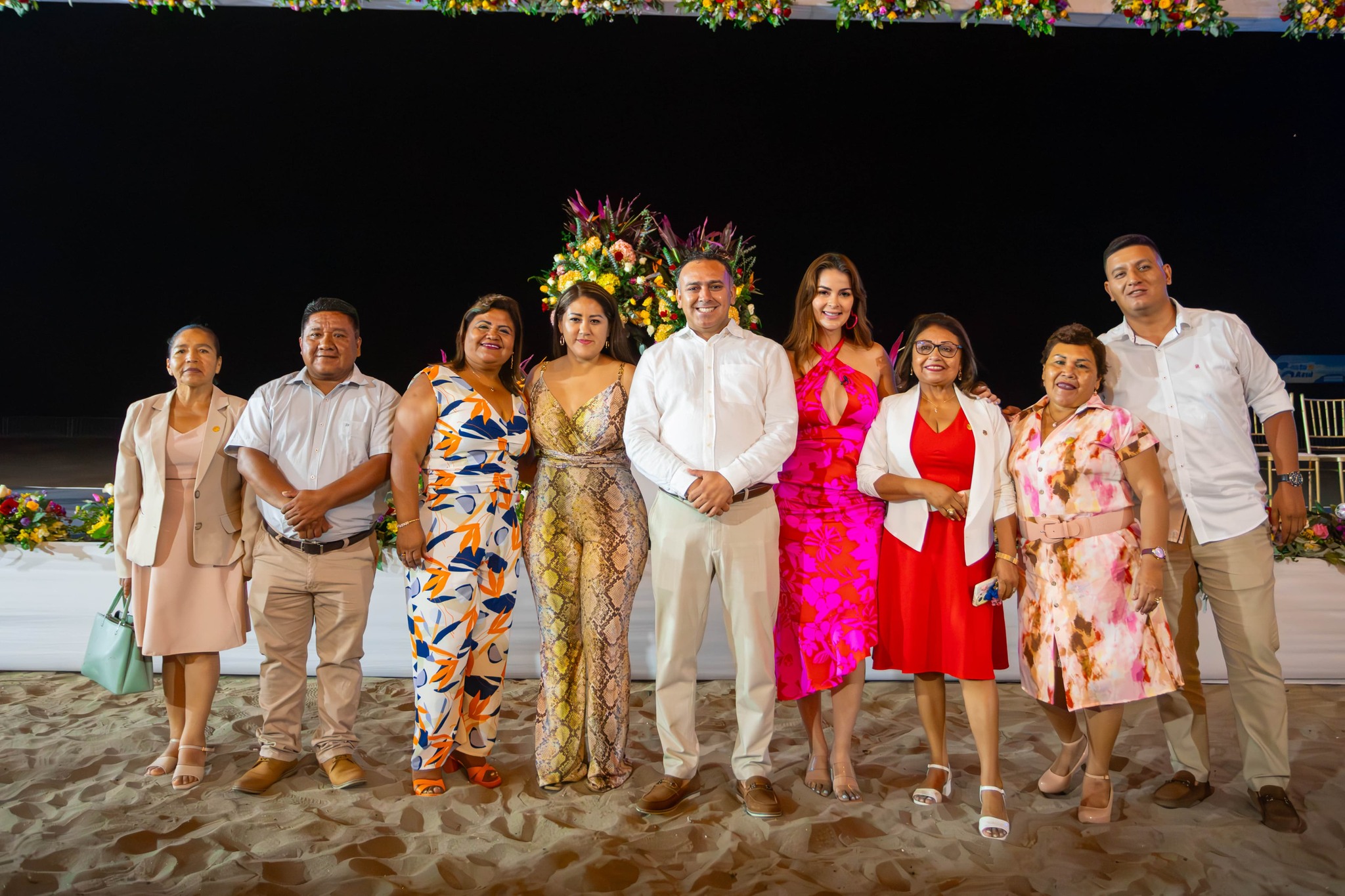 💍✨ Más de 600 parejas dijeron "sí, acepto" en el Matrimonio Comunitario 2025 en Costa Azul, con música, premios y emoción. ❤️🎶