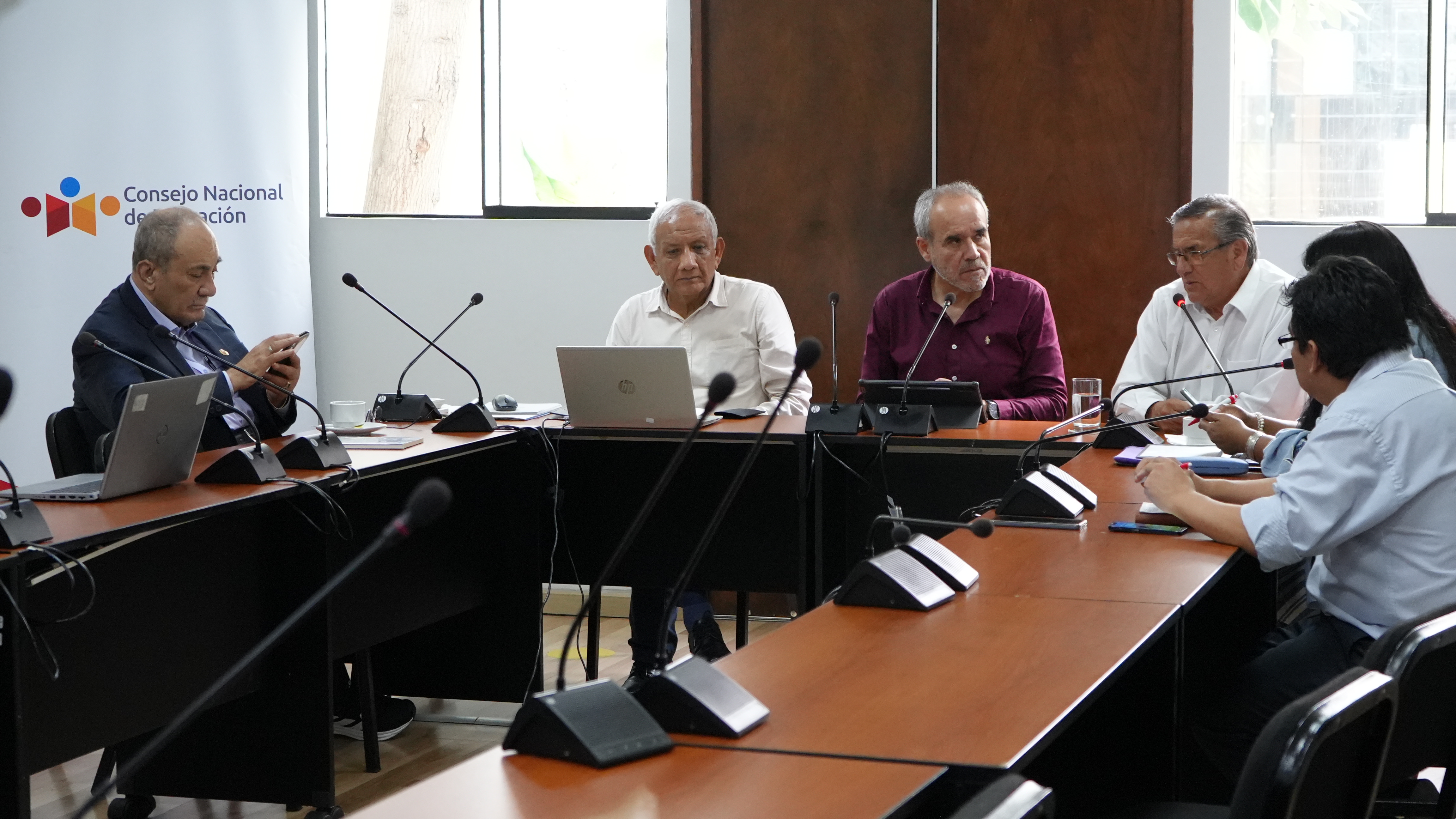 Lima: Conforman equipo de trabajo para elaborar el Proyecto Educativo Metropolitano