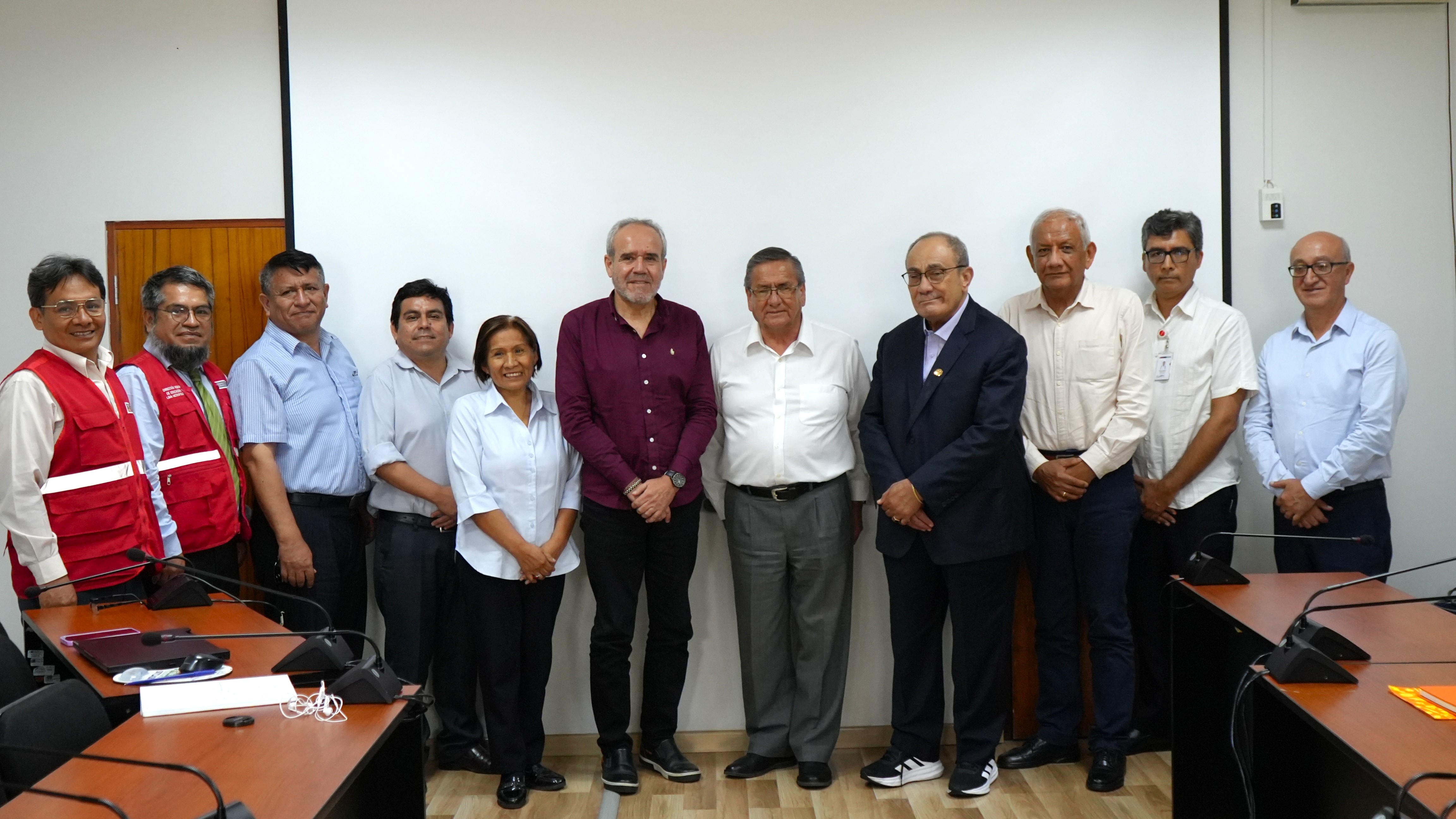 Lima: Conforman equipo de trabajo para elaborar el Proyecto Educativo Metropolitano