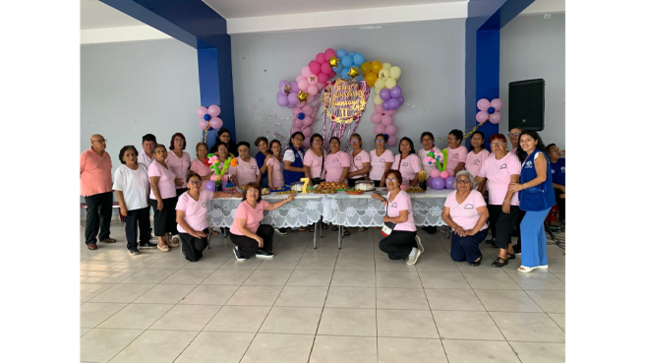 Durante la celebración,  estuvieron presentes los integrantes de "Al Son del Adulto Mayor" quienes interpretaron sus mejores temas, animando a las mamitas con su música y entusiasmo.  
Este aniversario no solo representó un año más de esfuerzo y dedicación, sino también una valiosa oportunidad para fortalecer los lazos de amistad y comunidad que caracterizan al CIAM Huancayo II Etapa.