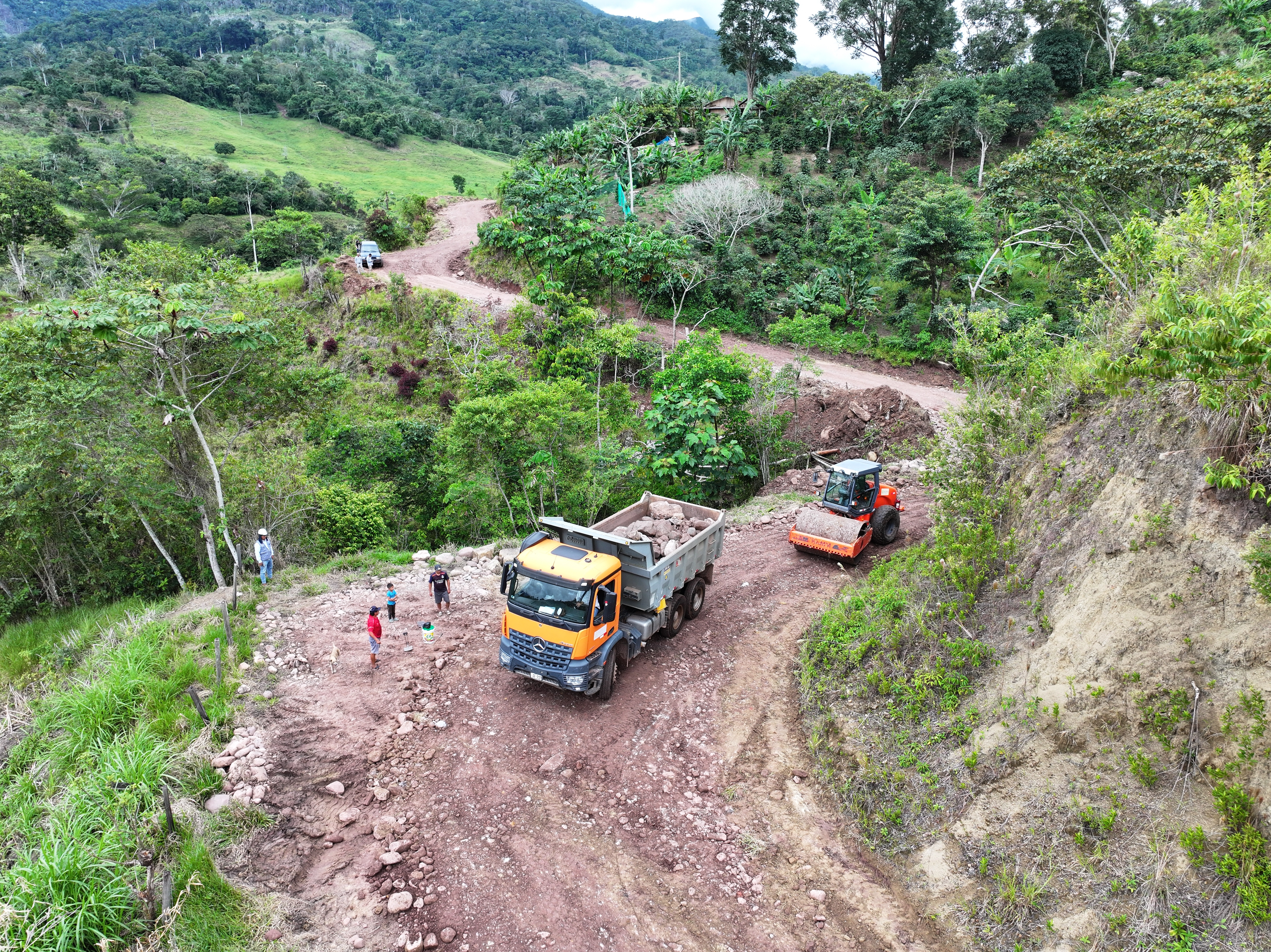 vía departamental que conecta Moyobamba y El Dorado