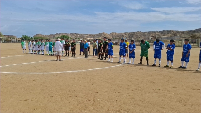 Foto Se inicia el campeonato Copa Perú en Canoas de Punta Sal