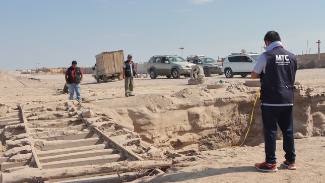 Verifican vía férrea Tacna-Arica afectada por desborde en Arica