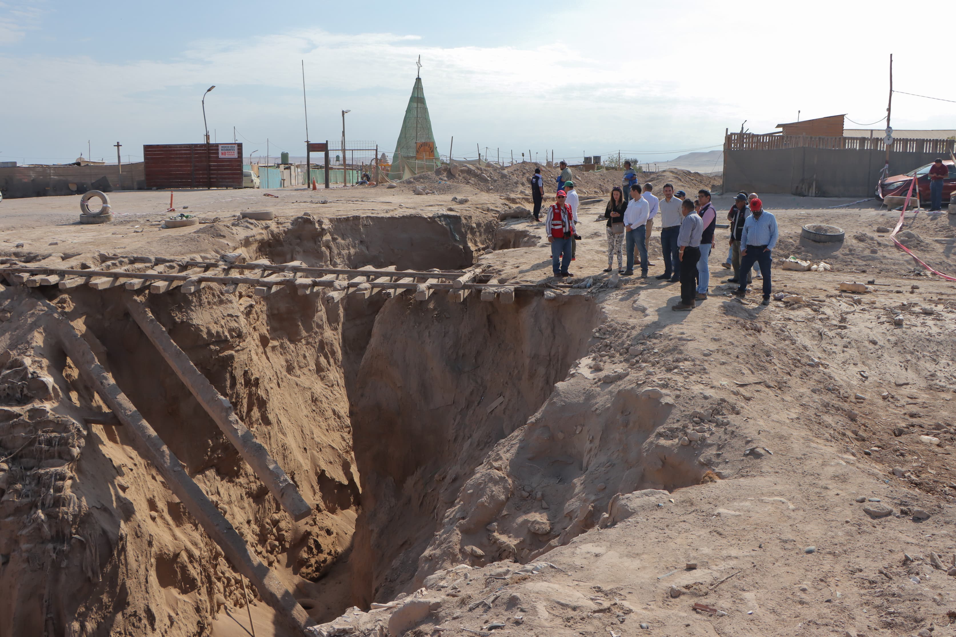 Verifican vía férrea Tacna-Arica afectada por desborde en Arica