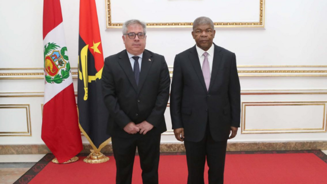 Perú acredita a su primer embajador en Angola y fortalece lazos de amistad con África
