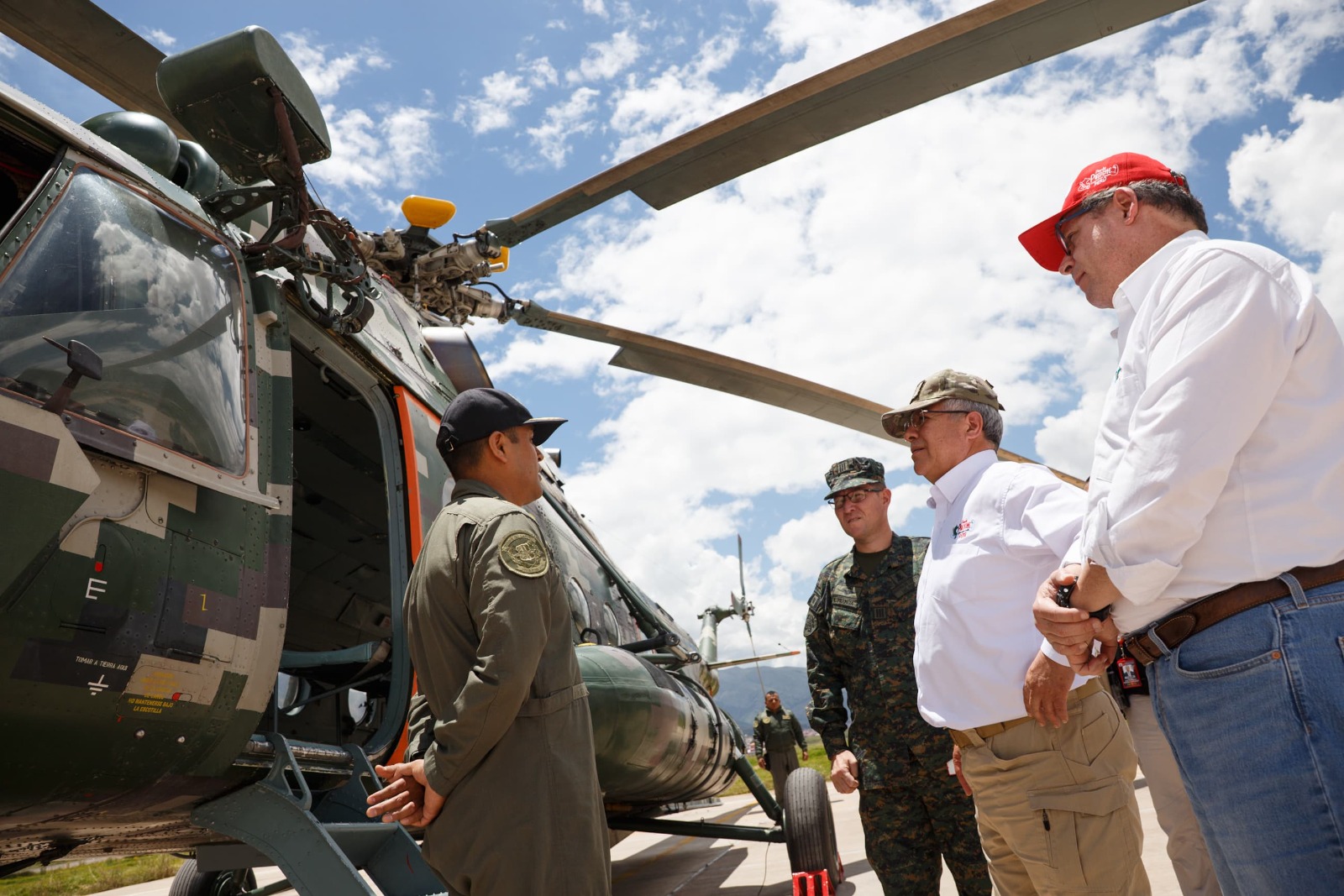 Ministro de Defensa constató respuesta articulada para enfrentar emergencias por lluvias en Cusco y Apurímac