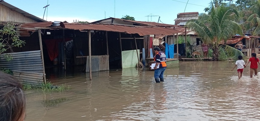 Empadronamiento de familias afectadas por inundación en el sector La Hoyada