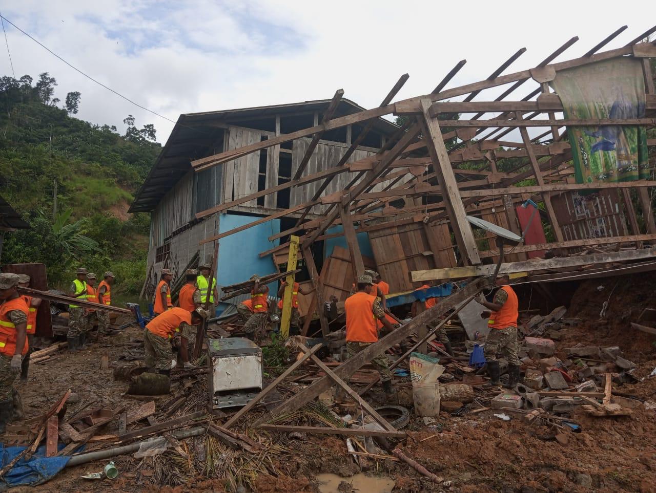 Fuerzas Armadas en acción: rehabilitan ruta vital en Amazonas tras deslizamiento
