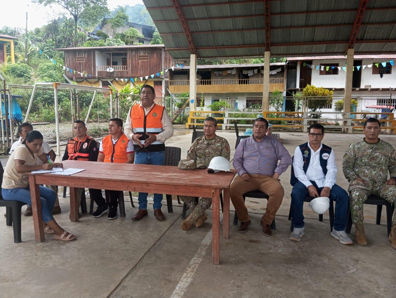 Fuerzas Armadas en acción: rehabilitan ruta vital en Amazonas tras deslizamiento