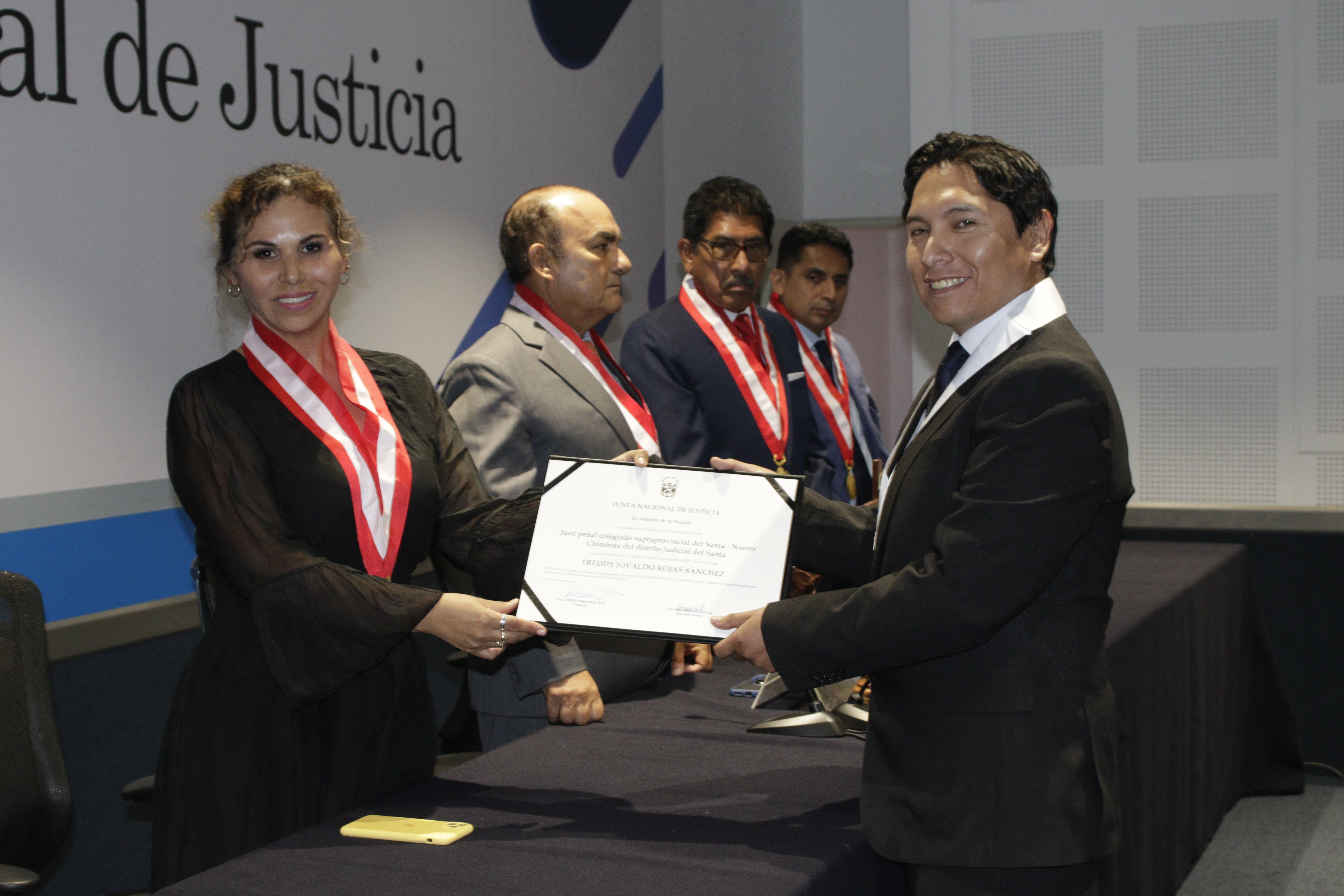 JNJ toma juramento a 22 nuevos magistrados titulares  de siete distritos judiciales y fiscales del país