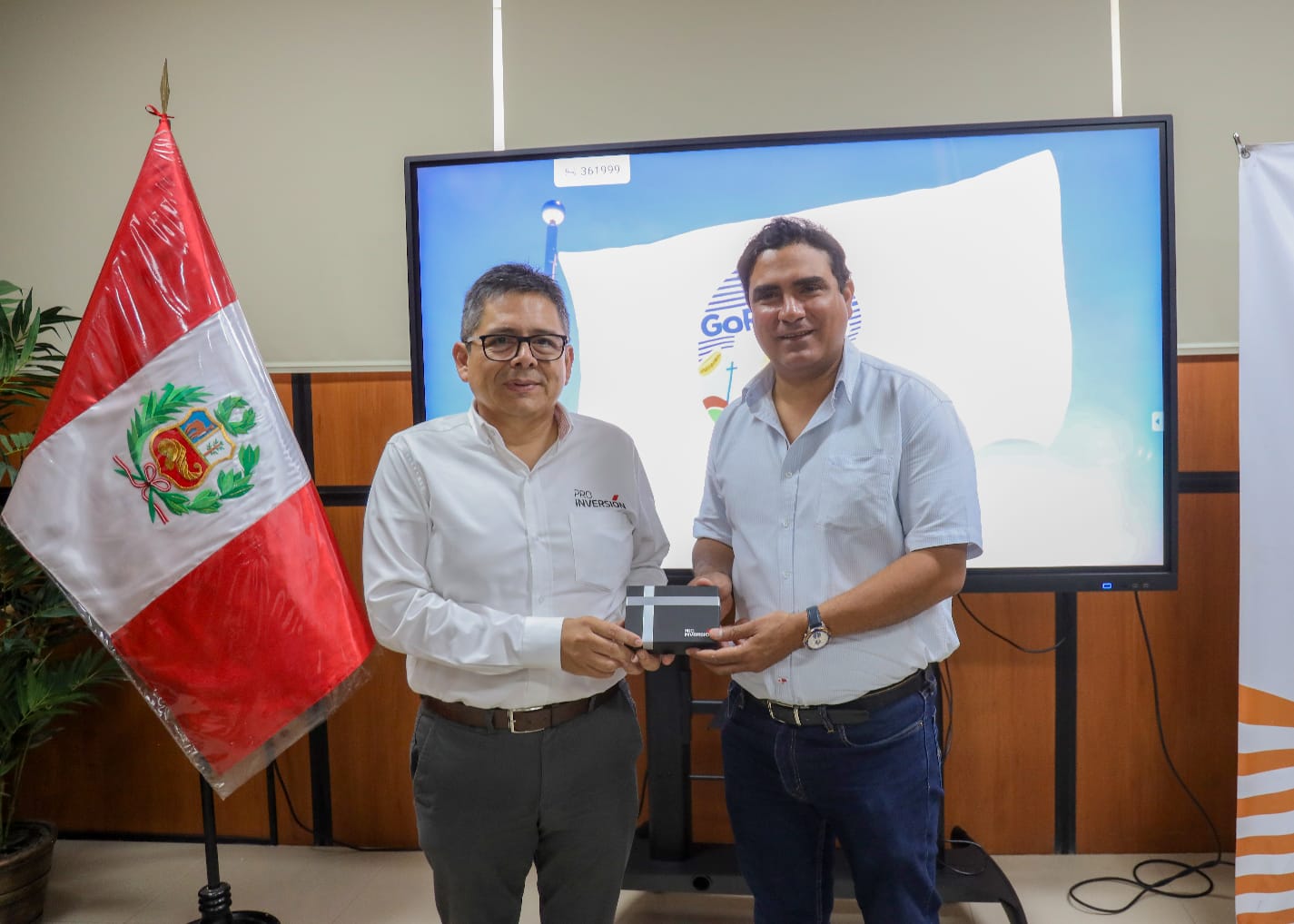 Gobernador y director de Proinversión trabajan para agilizar 11 proyectos del GORE mediante Obras por Impuestos