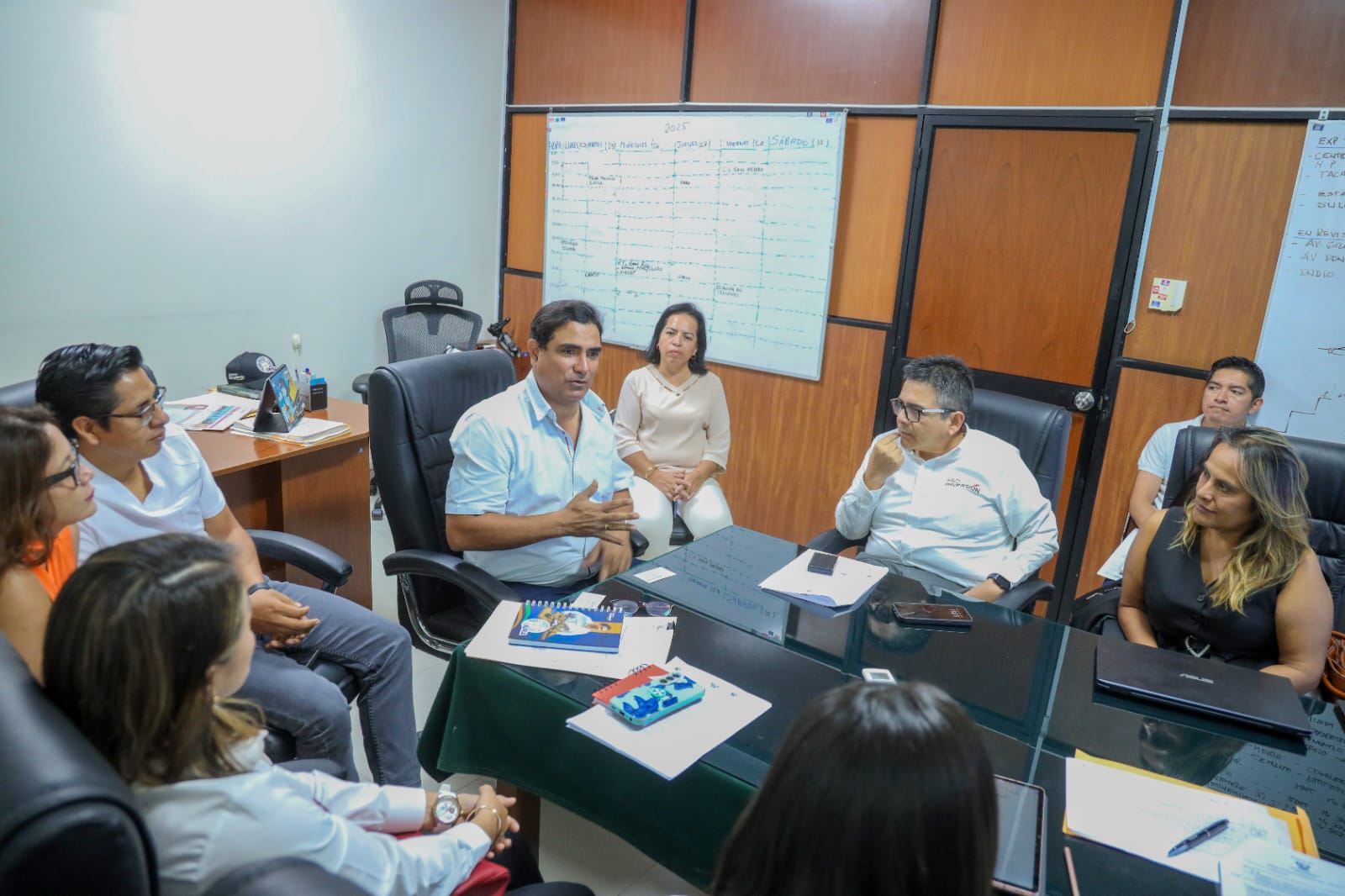 Gobernador y director de Proinversión trabajan para agilizar 11 proyectos del GORE mediante Obras por Impuestos
