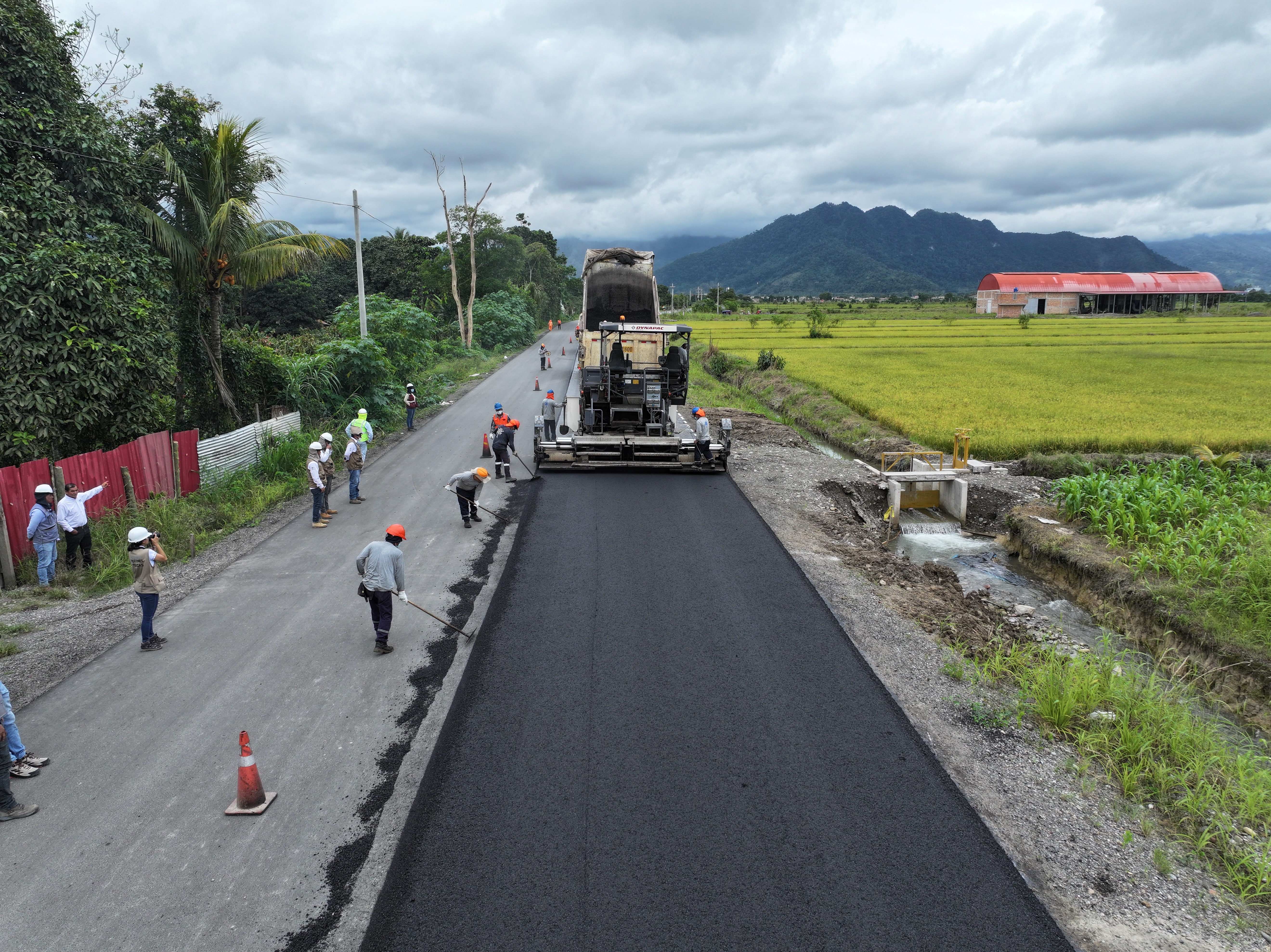 asfaltado de la carretera Nueva Cajamarca - San Fernando - Yuracyacu