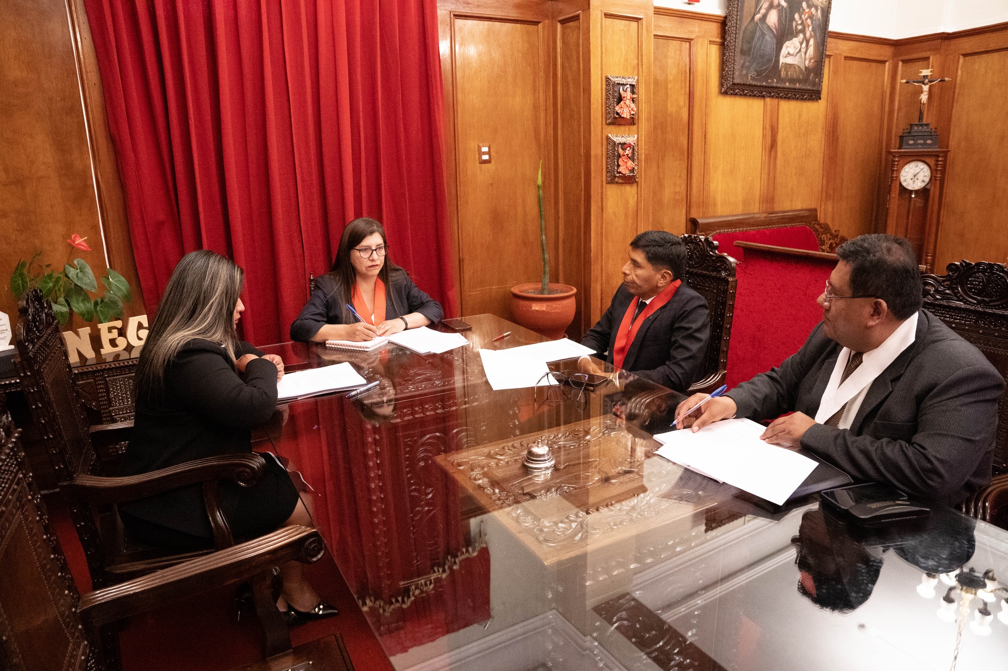 Presidenta de la Corte de Cusco tomó juramento a los integrantes del Consejo Ejecutivo Distrital 2025-2026