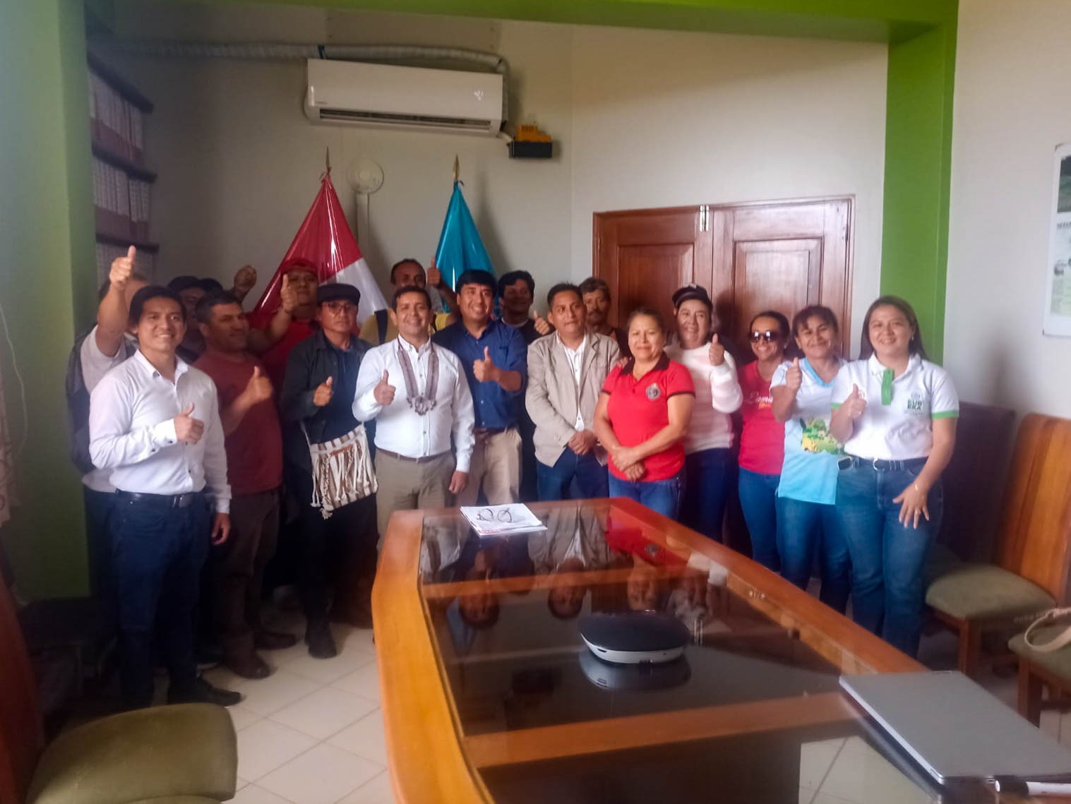 Reunión con maestros en el Goresam