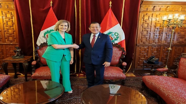 Presidenta del TC Luz Pacheco se reunió con presidente del Congreso Eduardo Salhuana en busca de lograr un presupuesto adicional 