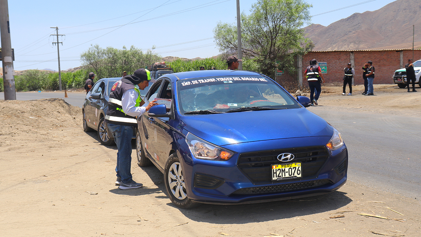 Realizan operativo inopinado para fiscalizar el transporte público