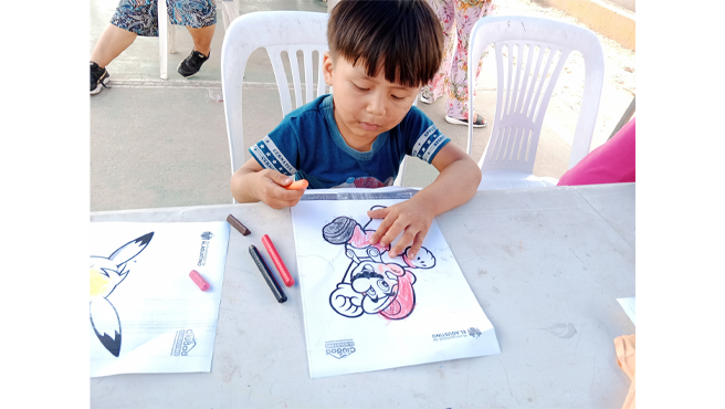 Este evento fue posible gracias al apoyo de la Municipalidad de El Agustino, a través de la Oficina de Participación Ciudadana.
Los vecinos pudieron acceder a los servicios gratuitos de: corte de cabello, manicure, caritas pintadas, dibujos para pintar, juegos inflables y carritos eléctricos.