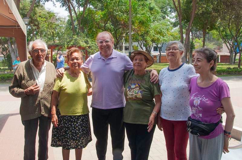 Con talleres descentralizados continuaron actividades en favor de los adultos mayores