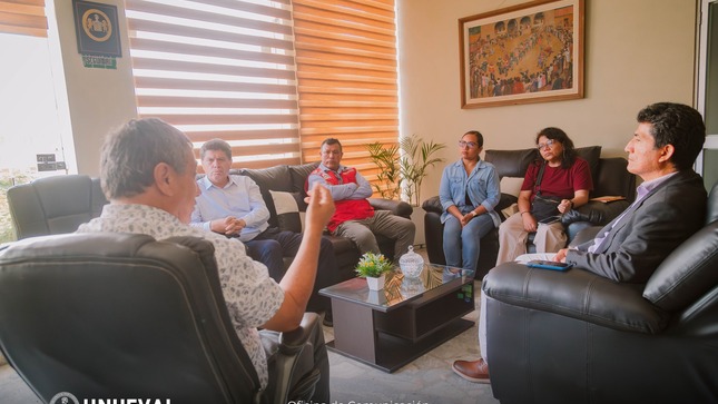 Reunión en despacho de rectorado