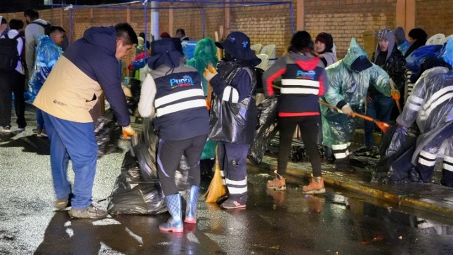 Comisión candelaria realizó jornada de limpieza tras el pasacalle de danzas originarias y autóctonas