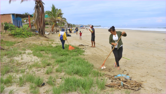 Foto Campaña conjunta de limpieza de playas