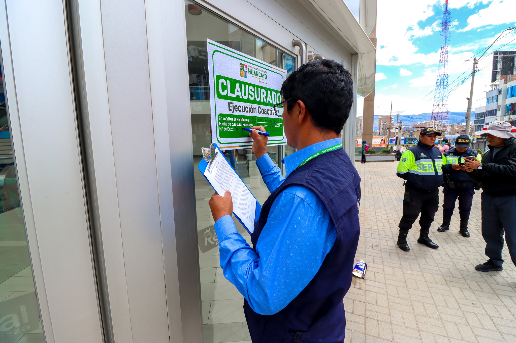 Fiscalía de Prevención del Delito de Huancayo verifica estructuras en centros comerciales