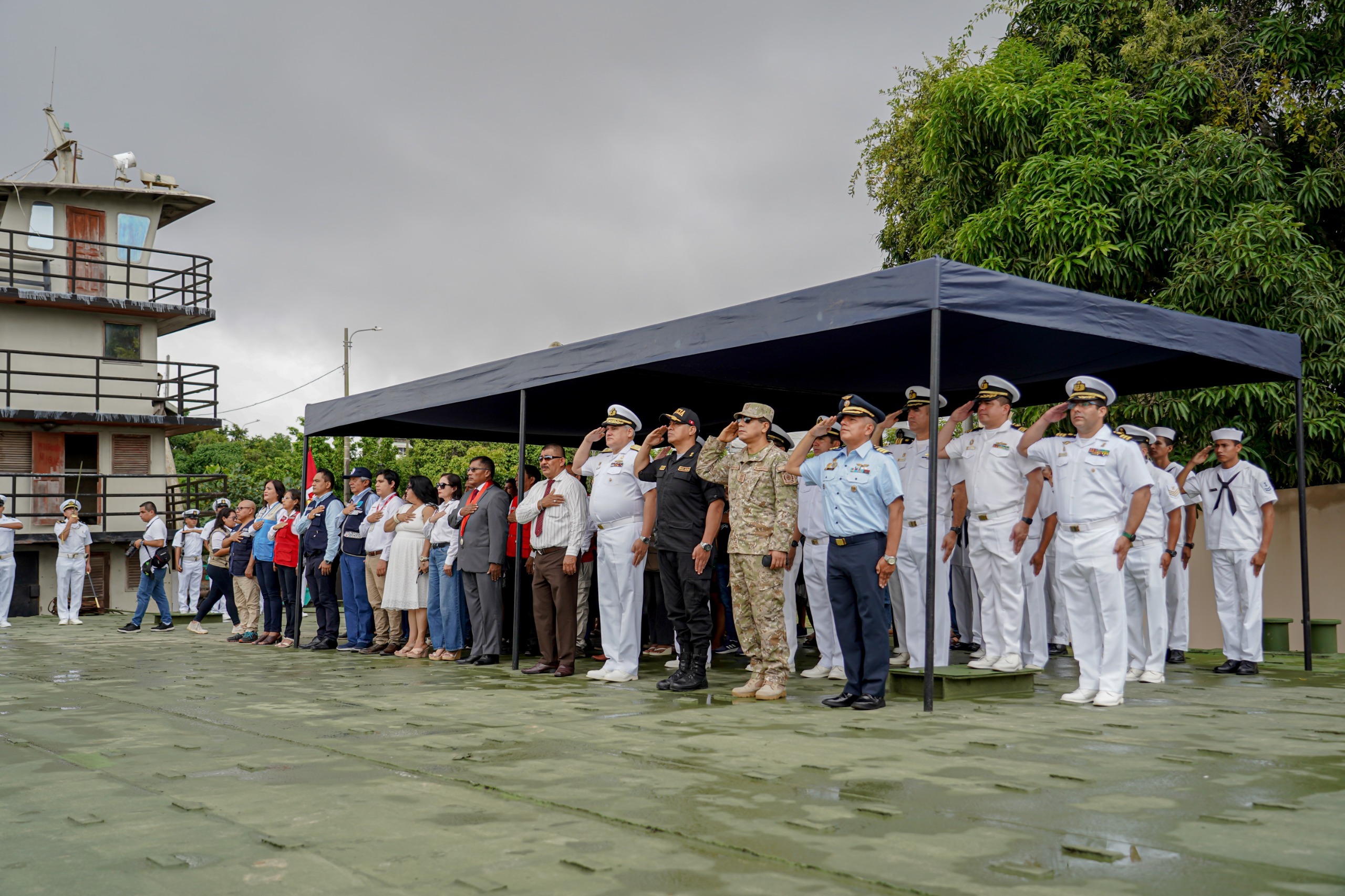 Presidente de la Corte de Ucayali participó en la ceremonia de zarpe del B.A.P. “Río Ucayali I” y B.A.P. “Curaray” (7)