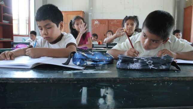Indecopi ordena a colegio de Tacna matricular a dos hermanos  que no estaban al día con pagos
