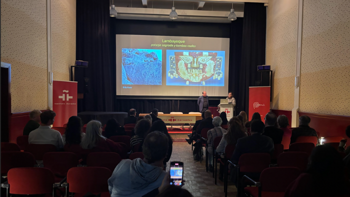 Embajada del Perú en Países Bajos organizó conferencia "Lambayeque, paisaje sagrado y tumbas reales"