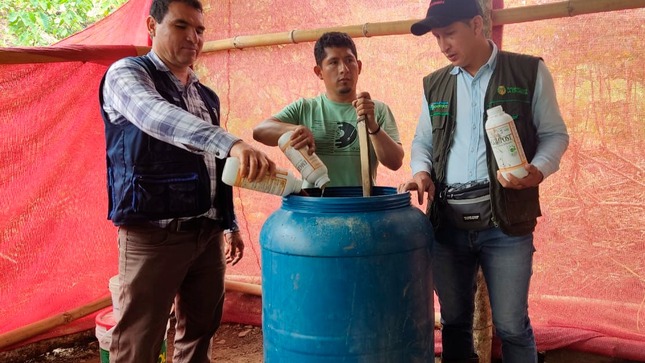Capacitación al equipo técnico del proyecto raíces y tuberosas, impulsando la producción de abonos orgánicos