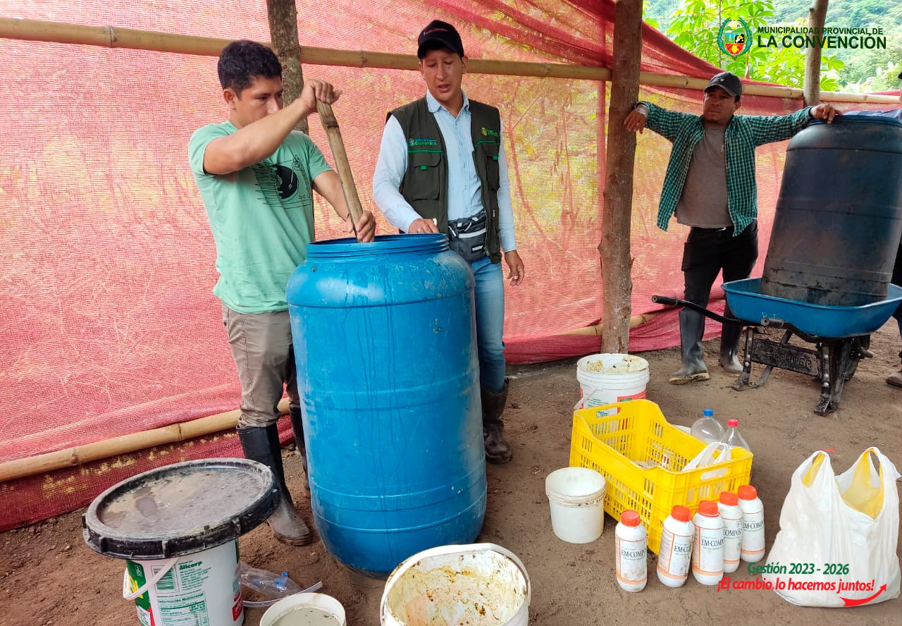 Capacitación al equipo técnico del proyecto raíces y tuberosas, impulsando la producción de abonos orgánicos