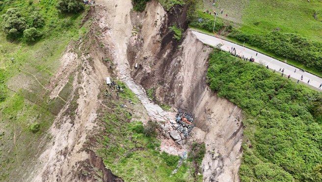 Cenepred brinda soporte técnico tras deslizamiento de tierra en Cajamarca