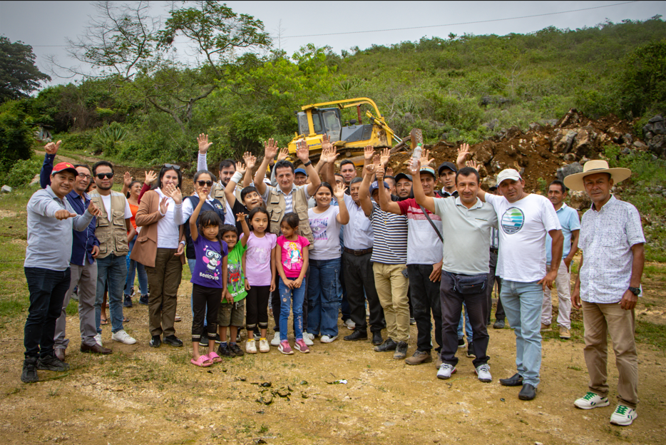 Foto de Colocación de primera piedra