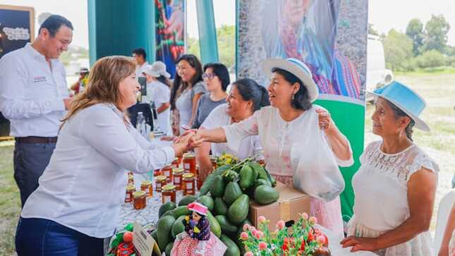 Presidenta Boluarte: El Perú crece con más exportaciones, más obras y más empleo