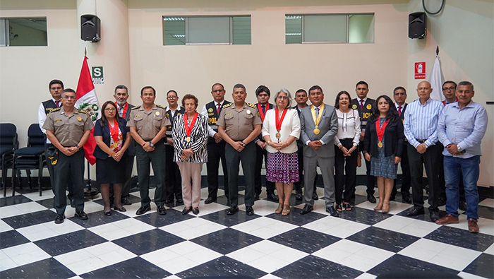 participó junto a la Presidenta de la Junta de Fiscales Superiores del Distrito Fiscal de Lima Centro, de la reunión interinstitucional entre el Ministerio Público, Policía Nacional del Perú y gobiernos locales a fin de coordinar acciones encaminadas en mejorar la seguridad ciudadana