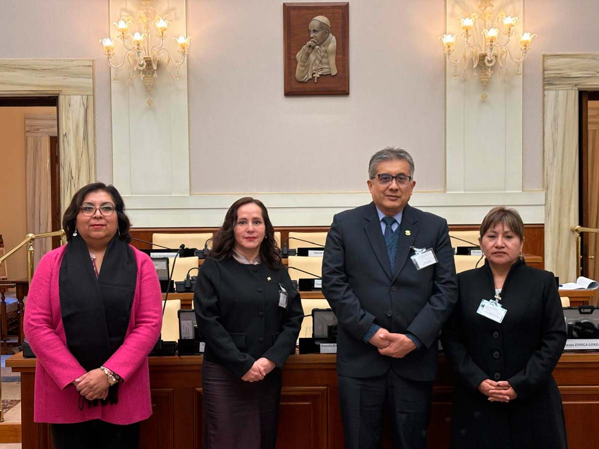 Jueces-participan-en-cumbre-sobre-Inteligencia-Artificial-1