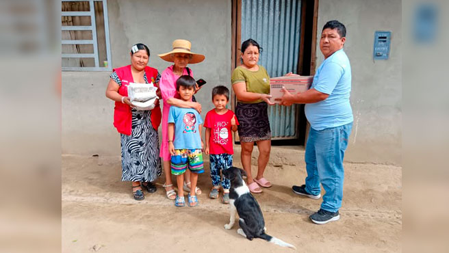 Entrega de productos del Programa Vaso de Leche