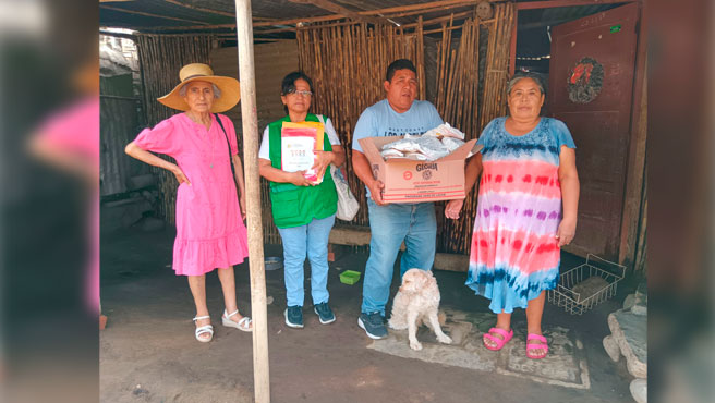 Entrega de productos del Programa Vaso de Leche