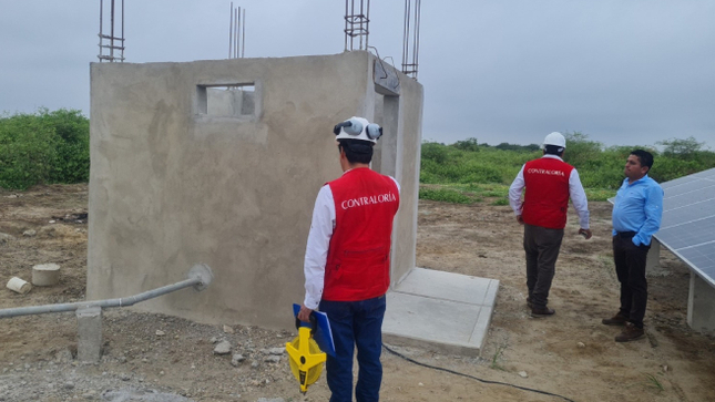 Tumbes. – La Contraloría General advirtió que la Municipalidad Provincial de Zarumilla no viene garantizando la sostenibilidad del servicio de agua en la localidad de El Bendito debido a deficiencias en la estación de bombeo, la línea de impulsión y el reservorio que fue reparado por más de S/ 1 millón. A ello se suma que la comuna no cuenta con un área técnica municipal que monitoree, supervise o brinde asistencia técnica en temas de saneamiento y agua potable en la provincia, lo que genera el riesgo de afectar la salud de la población beneficiaria. 