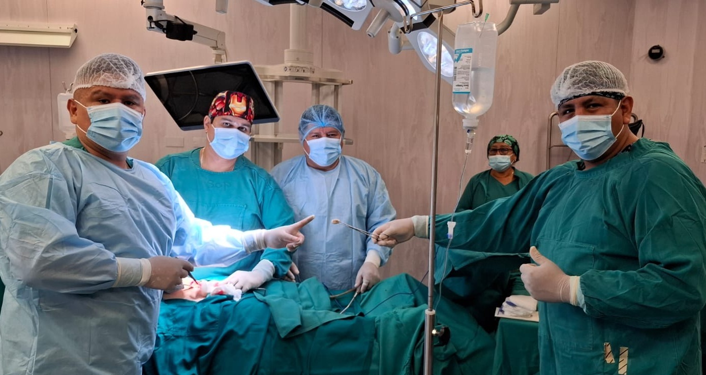Especialistas hicieron proeza médica.