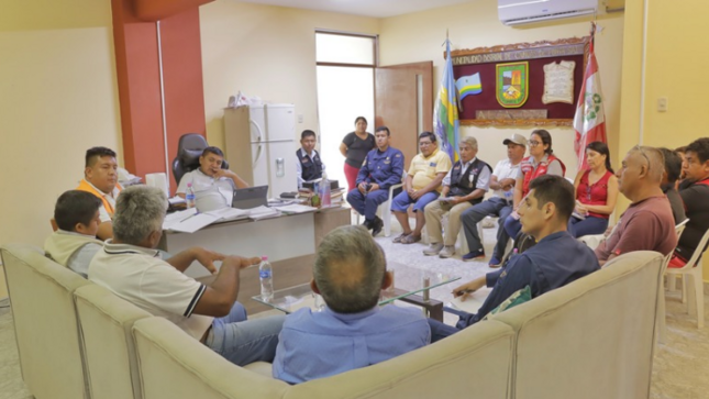 Foto Reunión de coordinación de Defensa Civil ante las lluvias 
