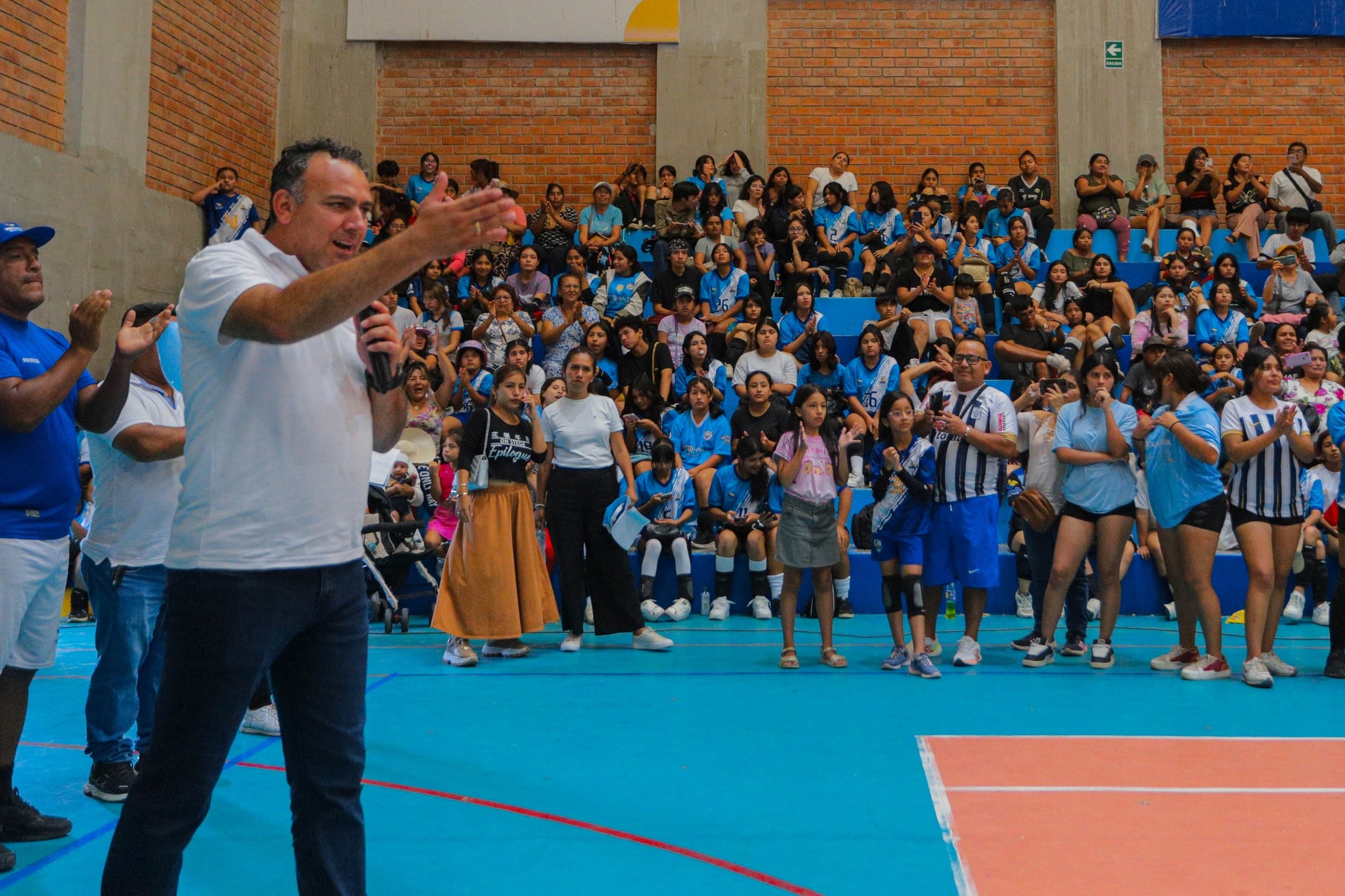 🎉 ¡Éxito en la clausura de cursos deportivos! Más de 30 mil jóvenes brillaron en la Villa Deportiva de Angamos. 🏆