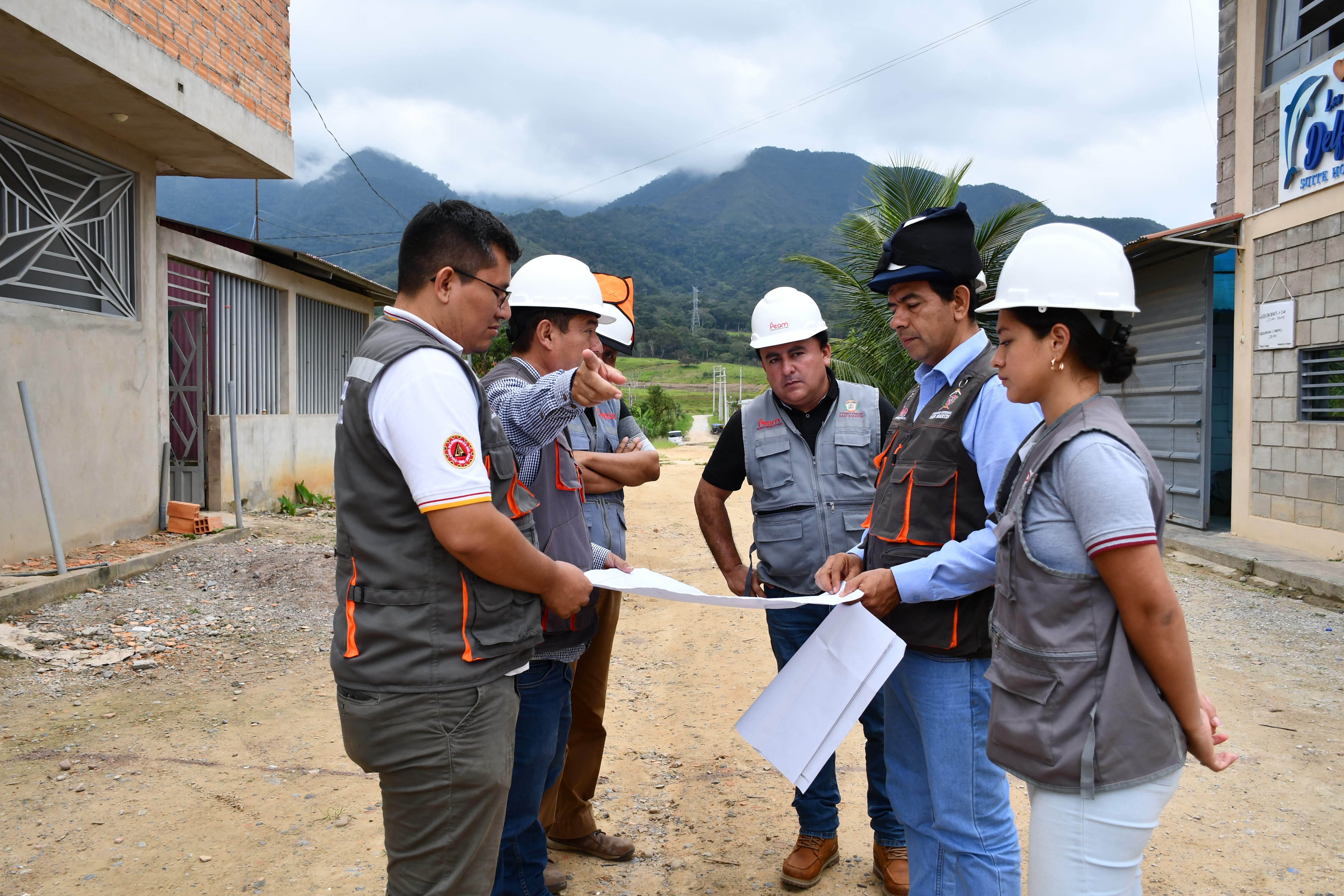 GORESAM entrega terreno para el COAR en Moyobamba