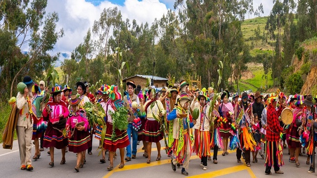 Encuentro de los barrios para iniciar los festejos del carnaval