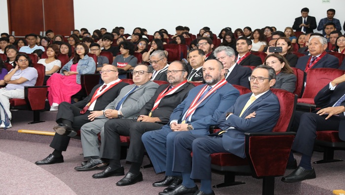 Magistrados del Tribunal Constitucional participaron en la ceremonia de inicio del año académico 2025 de la Facultad de Derecho de la USMP