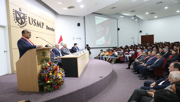 Magistrados del Tribunal Constitucional participaron en la ceremonia de inicio del año académico 2025 de la Facultad de Derecho de la USMP