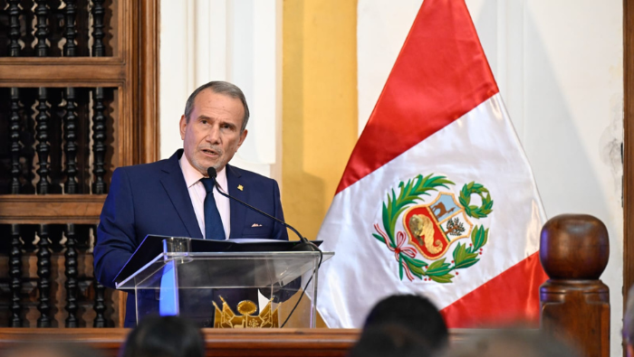 Canciller Schialer resalta el aporte de la mujer peruana en ceremonia institucional
