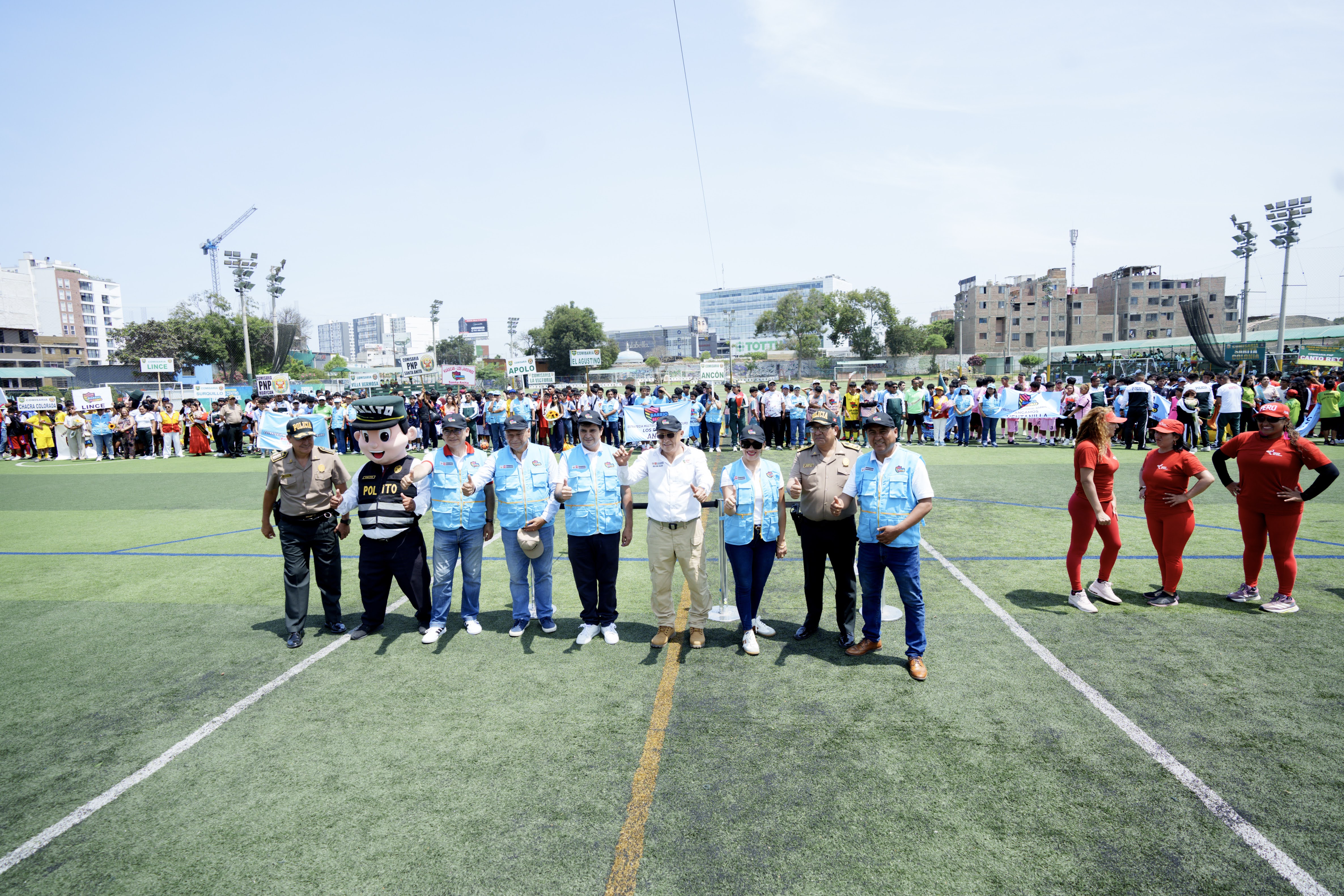 “Copa Barrio Seguro 2025” es inaugurada en el emblemático estadio Carlos A. Moscoso de Surquillo